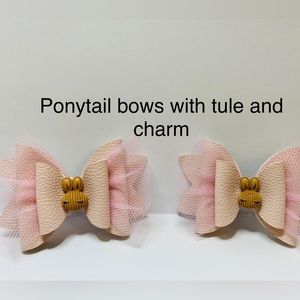 Beautiful handmade bows 6”